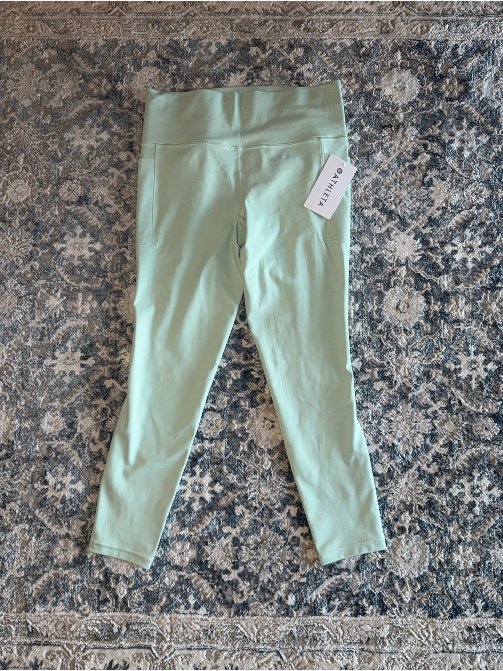 Athleta Salutation Stash Tight in Mint Green NWT
